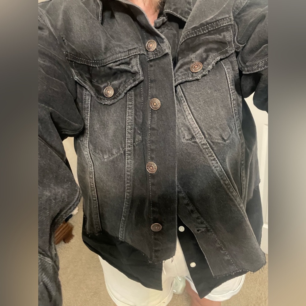 Free People Oversized Black Faded Distressed Raw Hem Denim Jacket Size large NWT